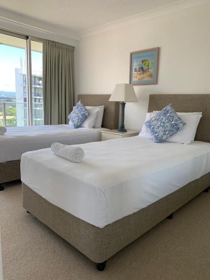 Pacific Regis Beachfront Holiday Apartments Голд-Кост Экстерьер фото