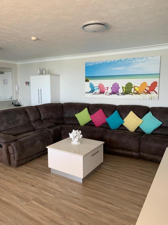 Pacific Regis Beachfront Holiday Apartments Голд-Кост Экстерьер фото