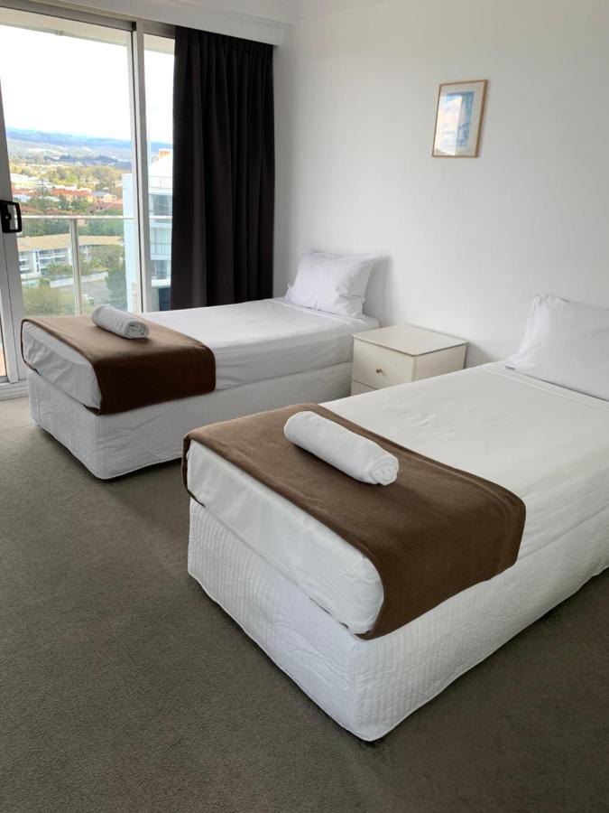 Pacific Regis Beachfront Holiday Apartments Голд-Кост Экстерьер фото