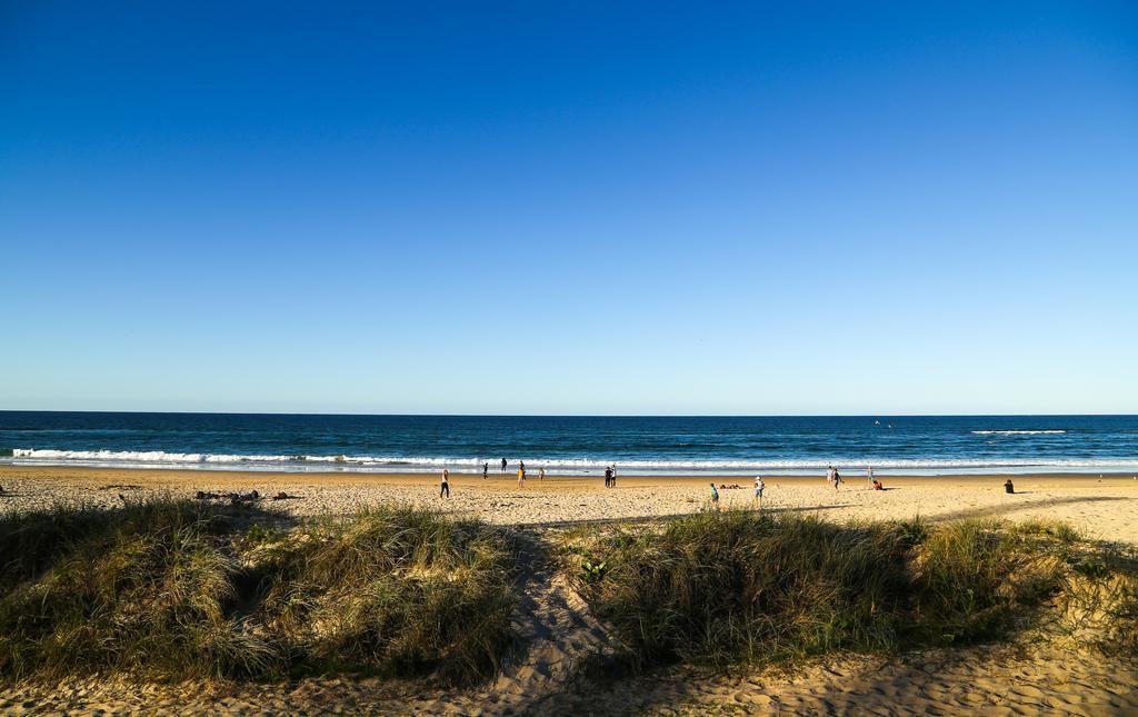 Pacific Regis Beachfront Holiday Apartments Голд-Кост Экстерьер фото