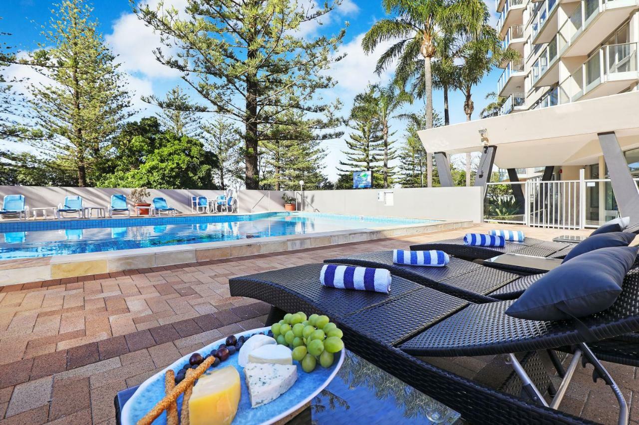 Pacific Regis Beachfront Holiday Apartments Голд-Кост Экстерьер фото